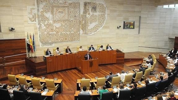 Asamblea de Extremadura rechaza propuesta del PP que solicita ayudas a autónomos en dificultades